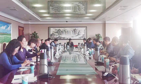 内蒙古出版集团党委举办学习贯彻党的十