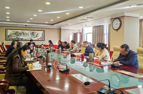 内蒙古出版集团党委召开理论学习暨专题研讨会